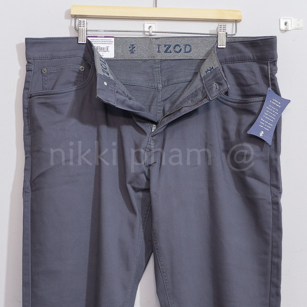 Brand new Izod Men's Stretch 5 Pocket Regular Fit Jeans in gray - Picture 8 of 9
